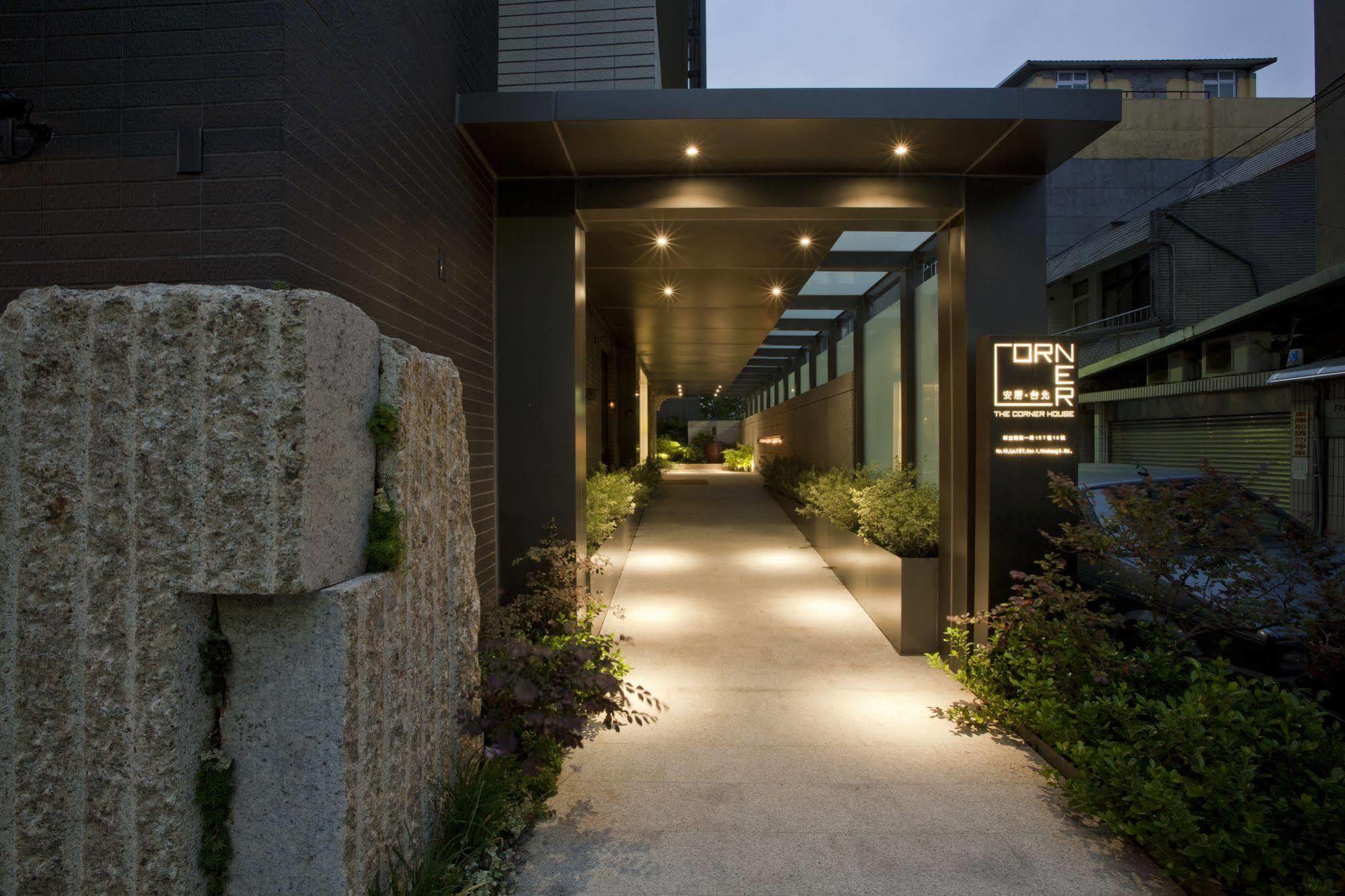 The Corner House Hotel Taipei Exterior photo