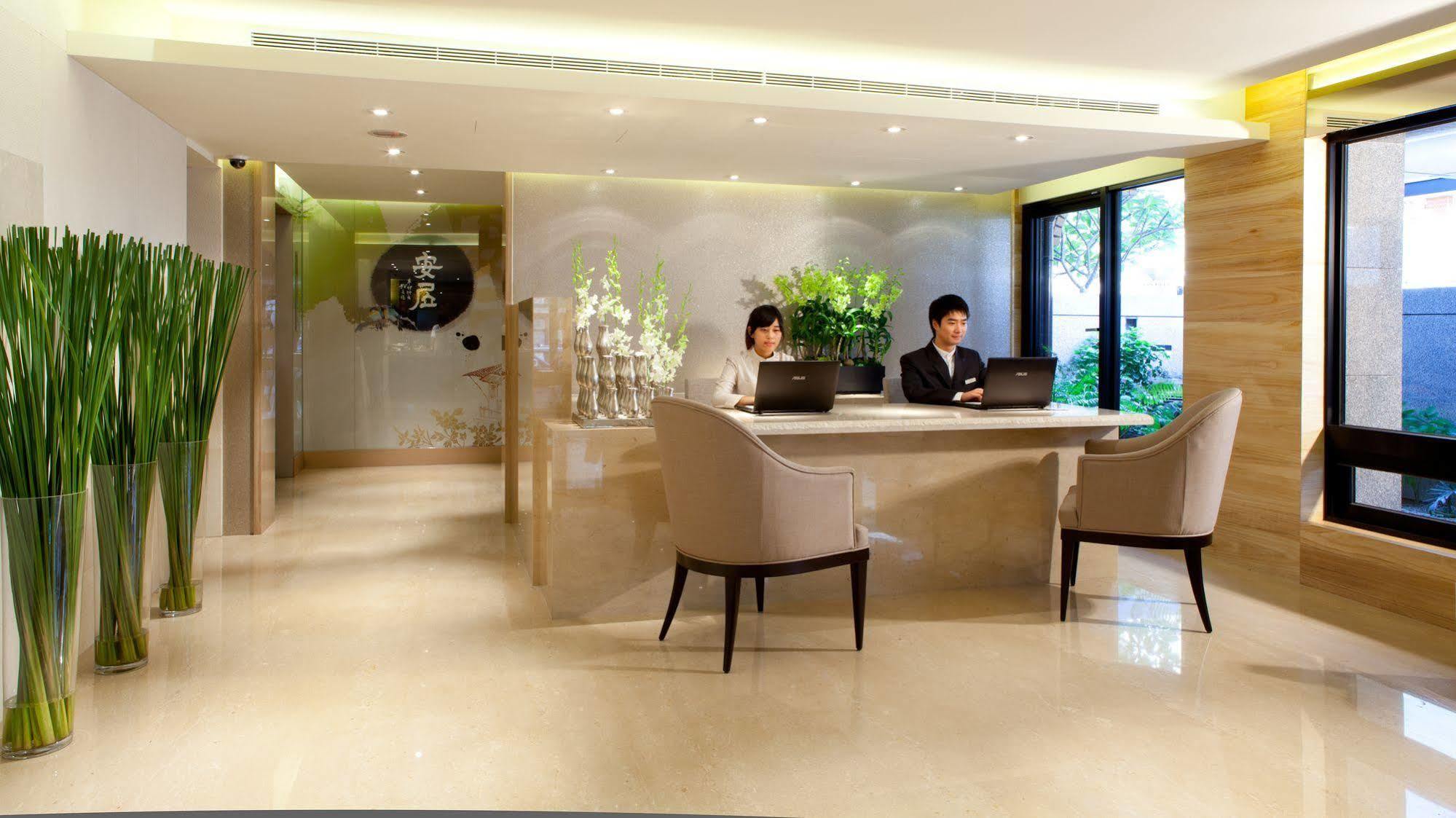 The Corner House Hotel Taipei Exterior photo